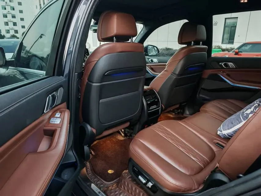 2020 BMW X7 3.0T 340HP L6 8AT,autocango,china used car exporter,china ev exporter,chinese used car exporter,chinese used ev exporter