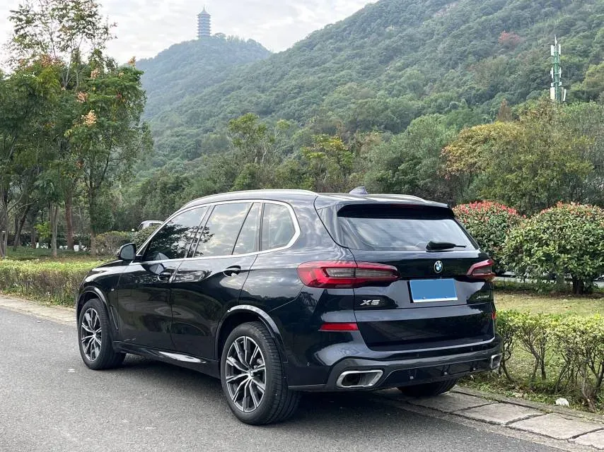 2021 BMW X5 2.0T 265HP L4 8AT,autocango,china used car exporter,china ev exporter,chinese used car exporter,chinese used ev exporter