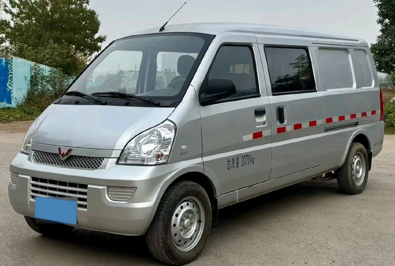 2021 WuLing RongGuang 1.5L 99HP L4 5MT