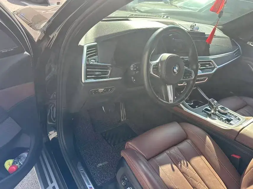 2019 BMW X7 thumbnail 3