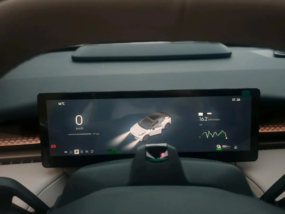 2025 LYNK&CO Z20 BEV 61.47KWH,autocango,china used car exporter,china ev exporter,chinese used car exporter,chinese used ev exporter