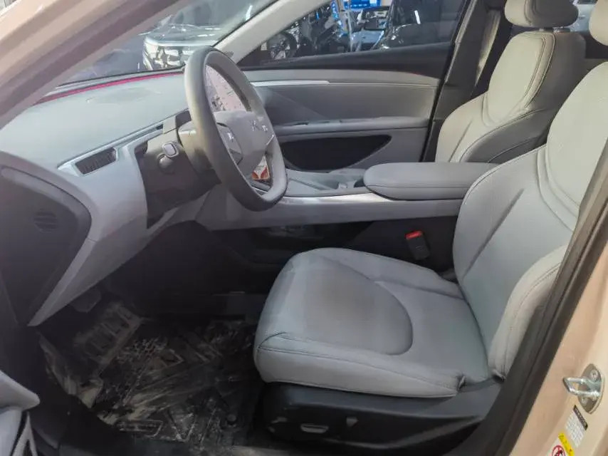 2024 XPENG MONA thumbnail 3