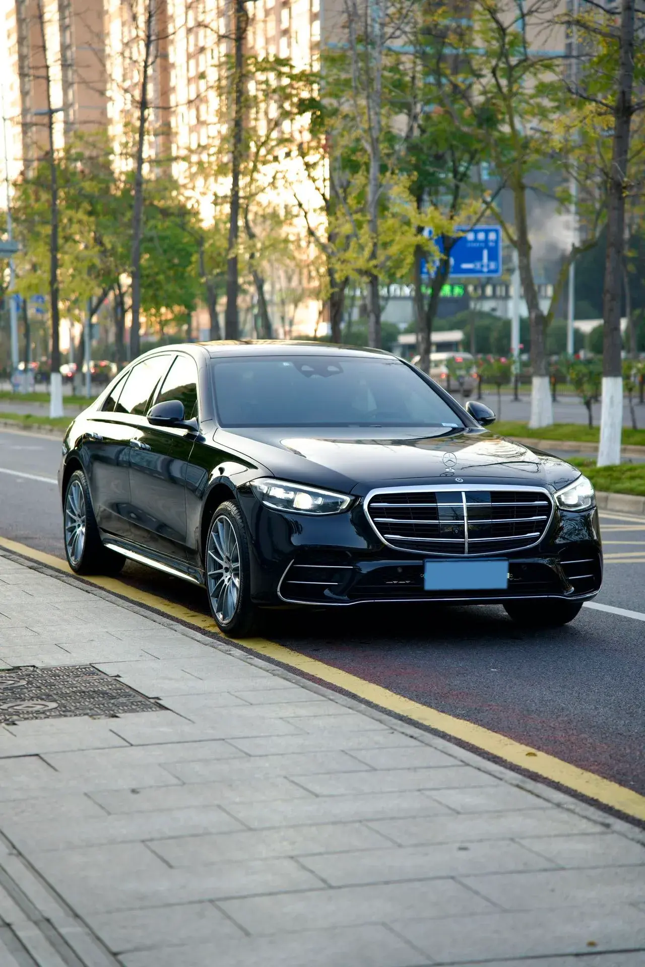 2022 MERCEDES-BENZ S thumbnail 3