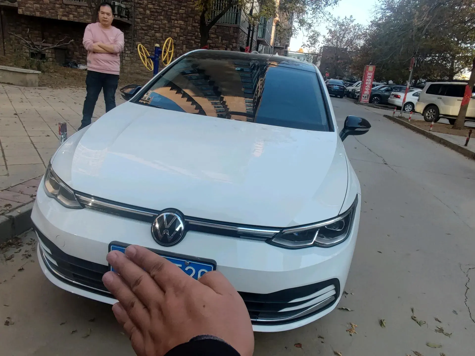 2023 VOLKSWAGEN GOLF thumbnail 2