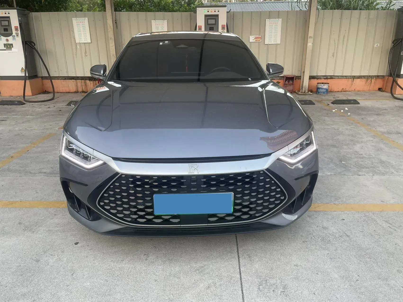 2023 BYD HAN thumbnail 2