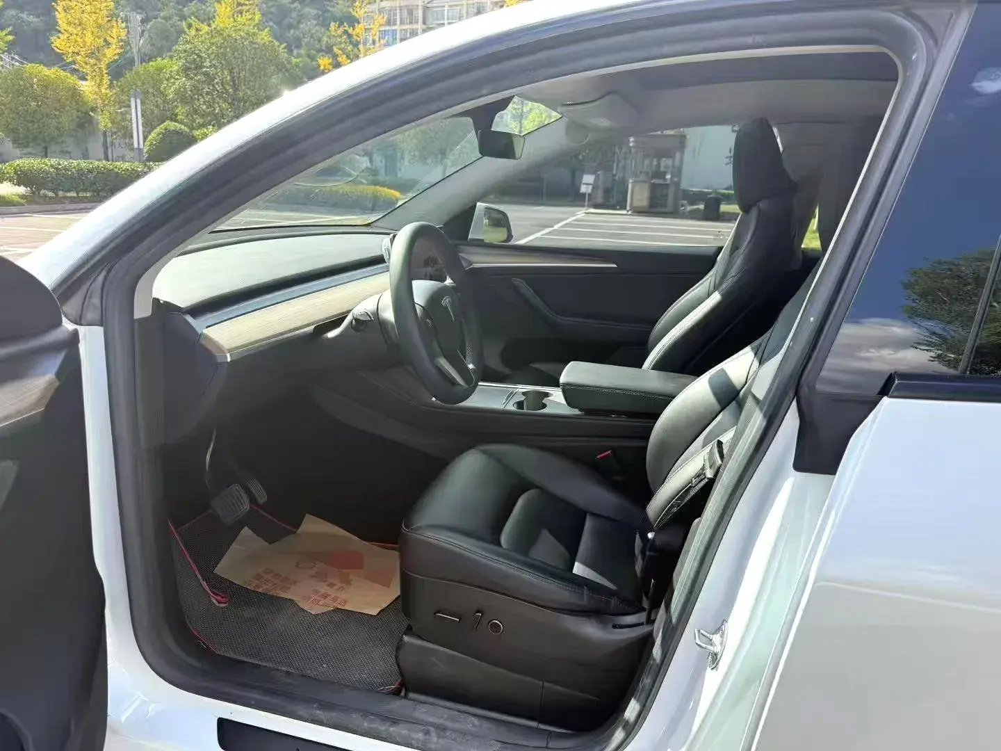 2022 TESLA MODEL thumbnail 4