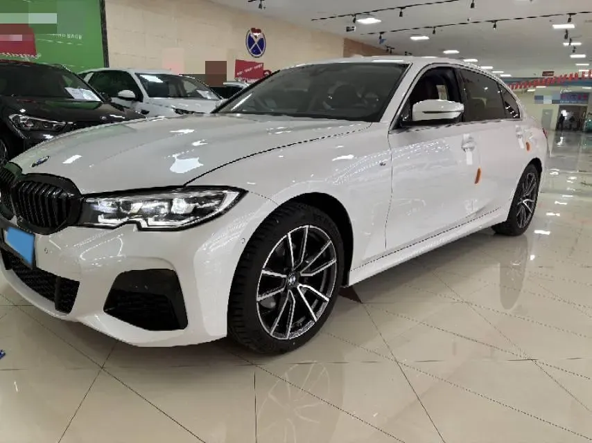 2022 BMW 3 Series 2.0T 184HP L4 8AT,autocango,china used car exporter,china ev exporter,chinese used car exporter,chinese used ev exporter