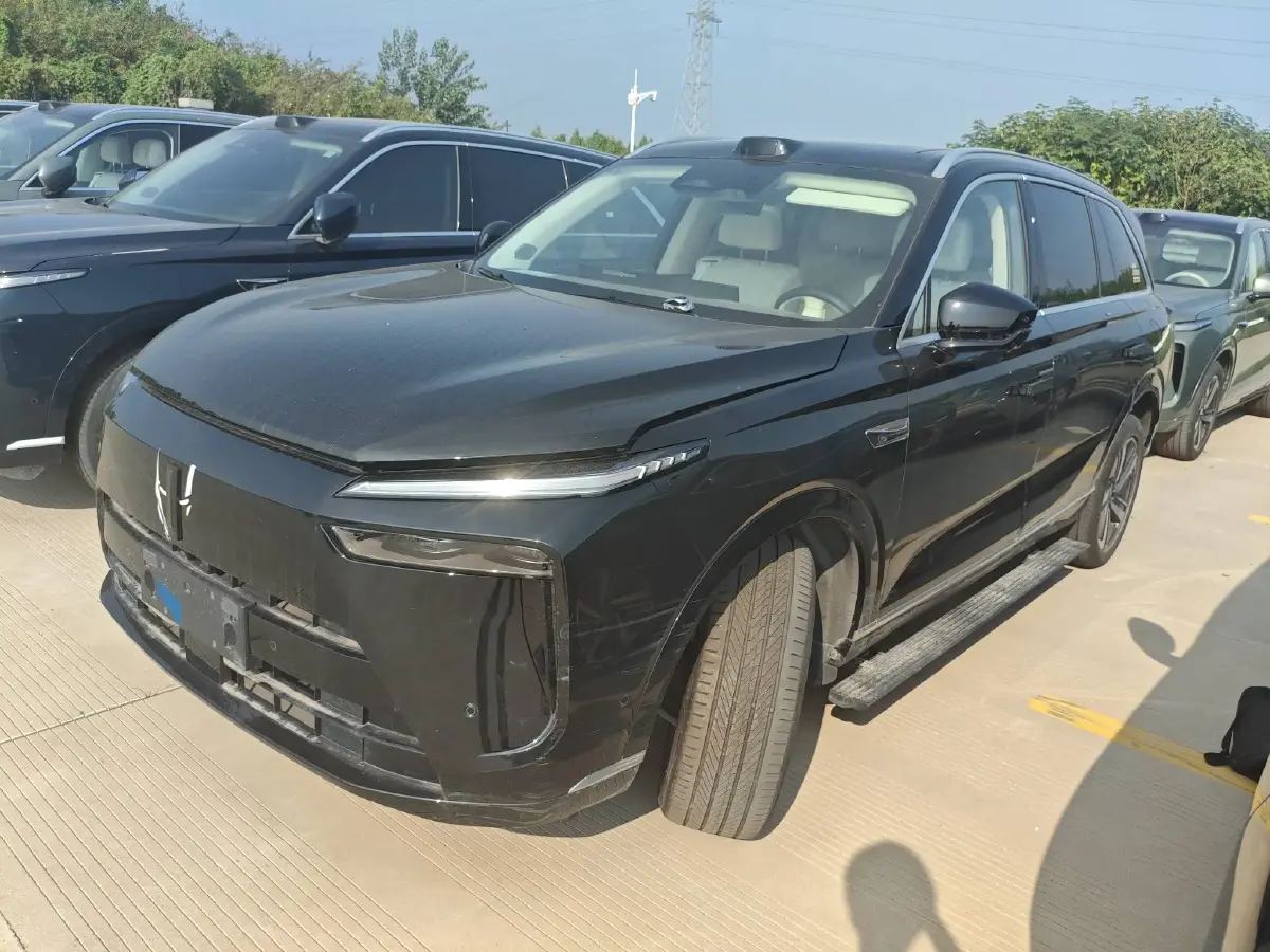 2025 WEY BlueMountain 1.5T 170HP L4 4DHT PHEV 44.5KWH