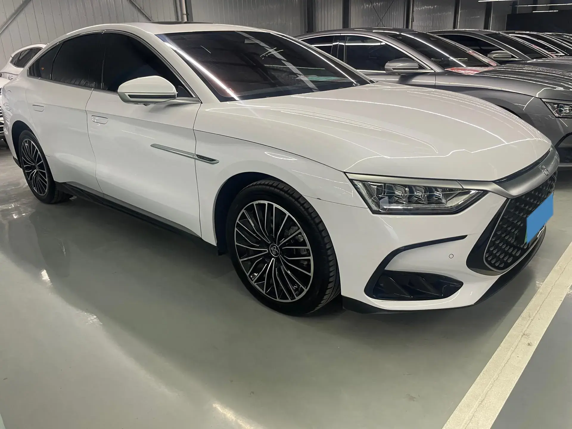 2022 BYD HAN thumbnail 2