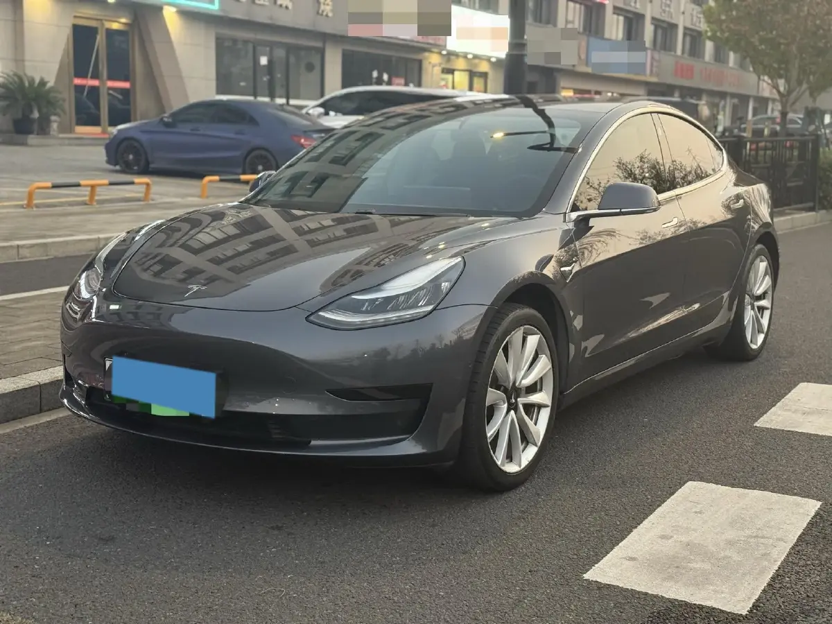 2019 Tesla Model 3 BEV 52KWH