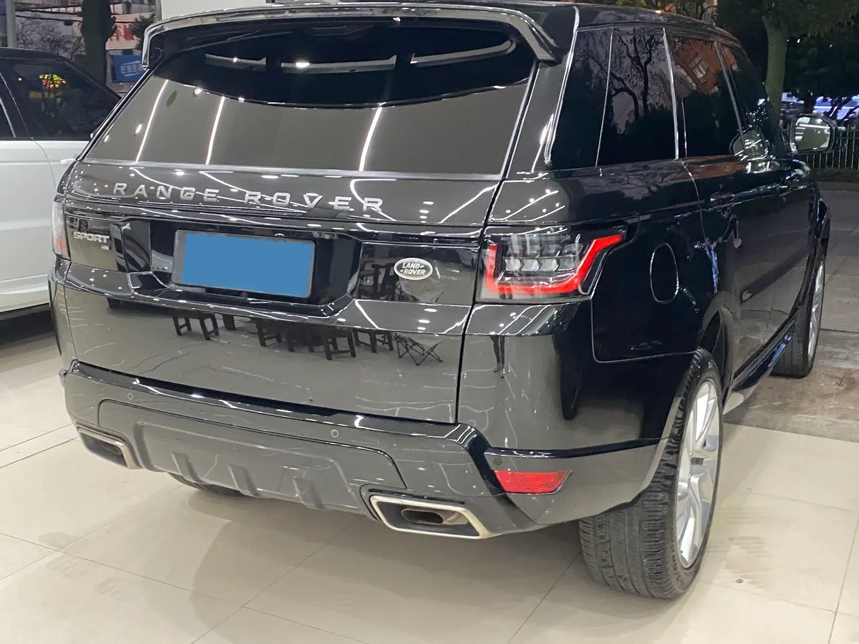 2020 LAND ROVER thumbnail 3