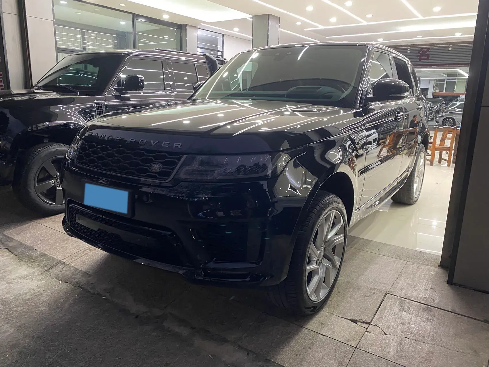 2020 LAND ROVER view 1