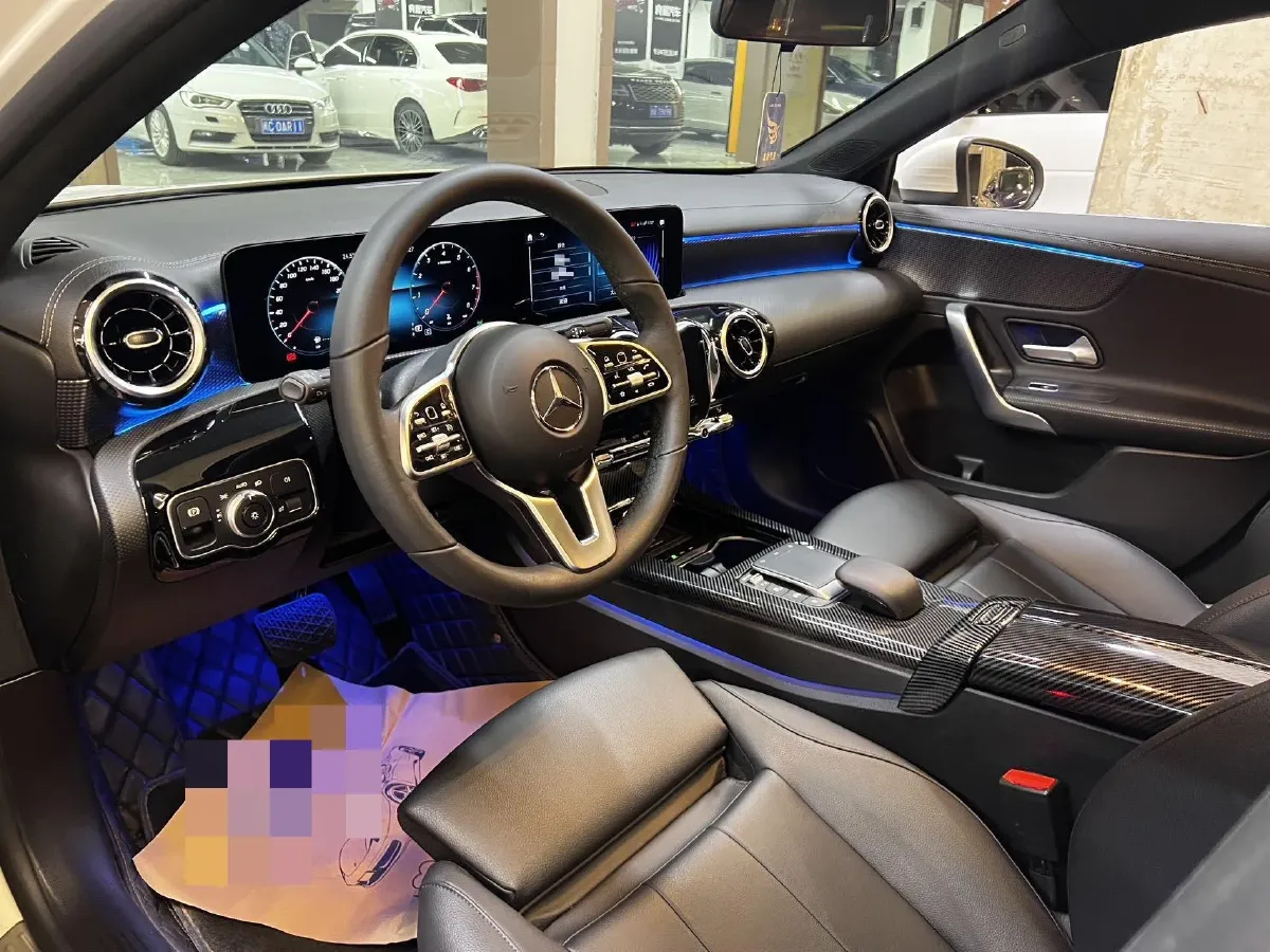 2022 Mercedes-Benz A Class 1.3T 163HP L4 7DCT,autocango,china used car exporter,china ev exporter,chinese used car exporter,chinese used ev exporter