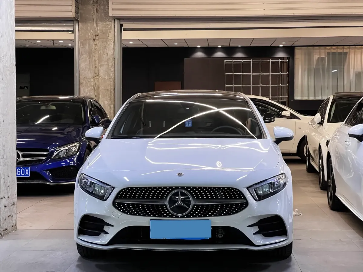 2022 Mercedes-Benz A Class 1.3T 163HP L4 7DCT,autocango,china used car exporter,china ev exporter,chinese used car exporter,chinese used ev exporter