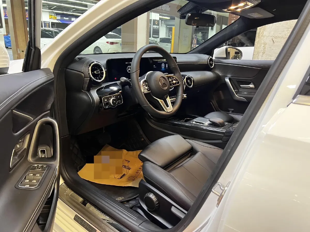 2022 Mercedes-Benz A Class 1.3T 163HP L4 7DCT,autocango,china used car exporter,china ev exporter,chinese used car exporter,chinese used ev exporter