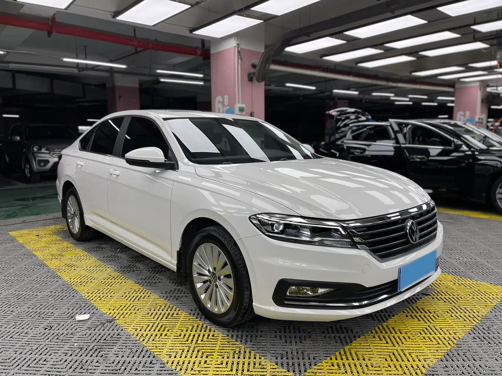 2021 VOLKSWAGEN LAVIDA thumbnail 3
