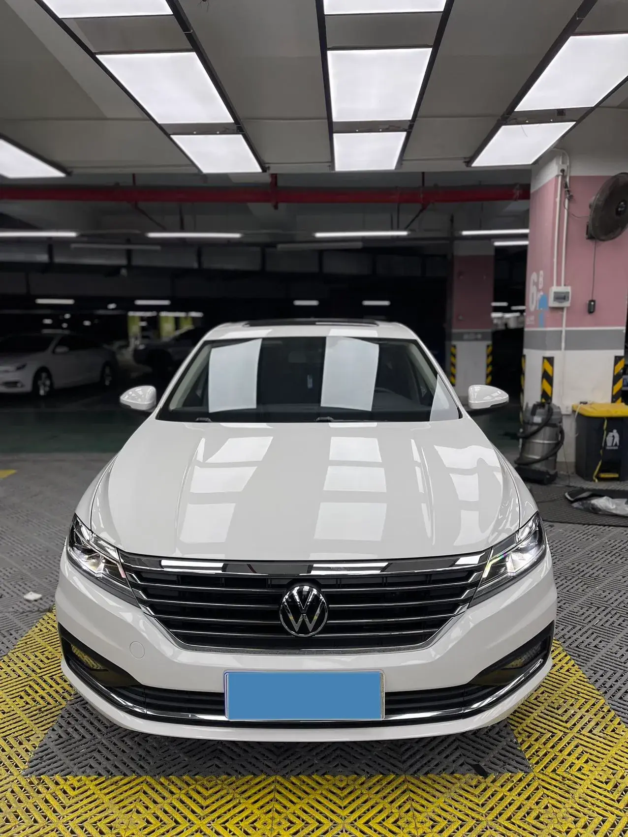 2021 VOLKSWAGEN LAVIDA thumbnail 2