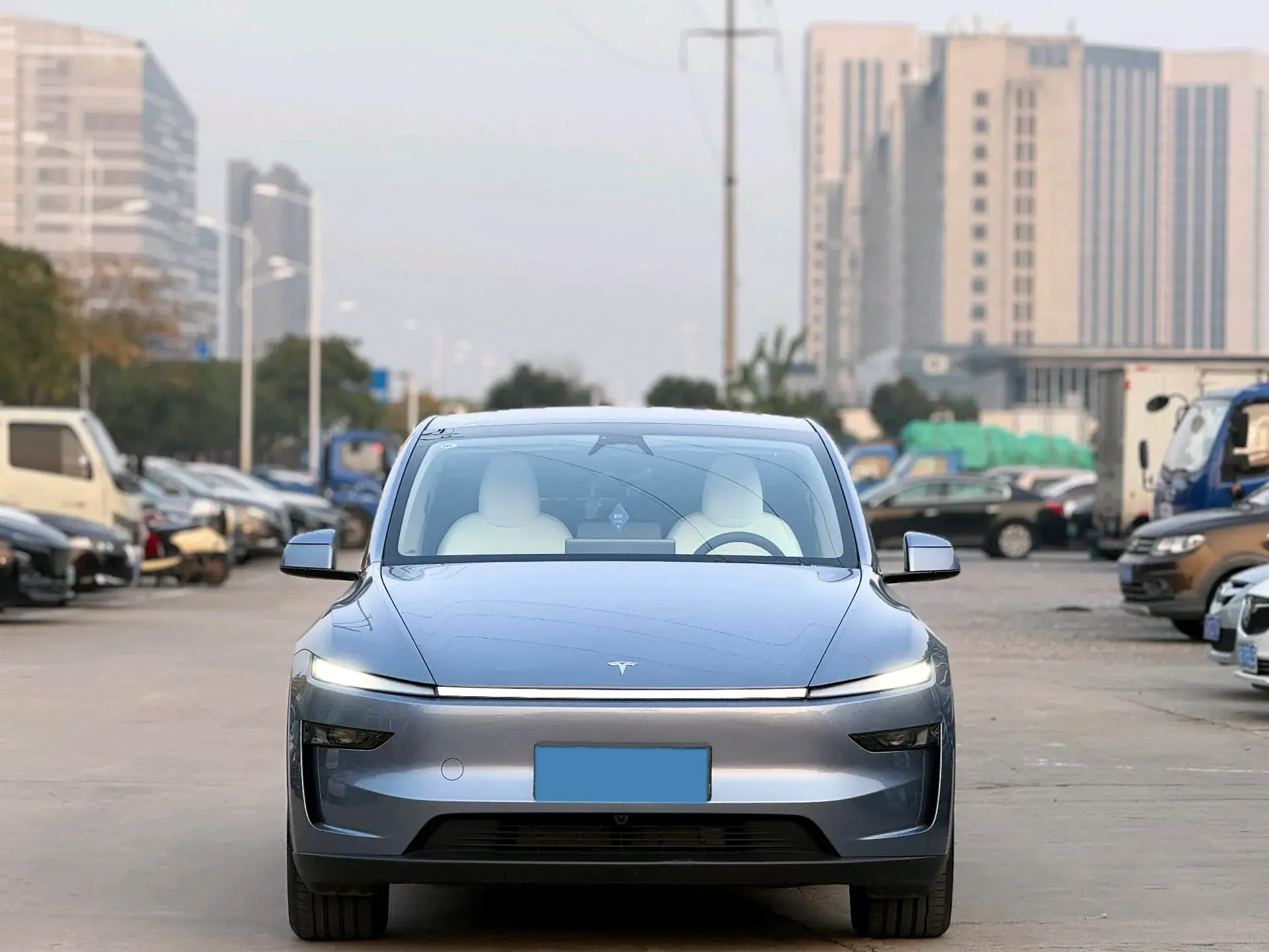 2025 TESLA MODEL thumbnail 2