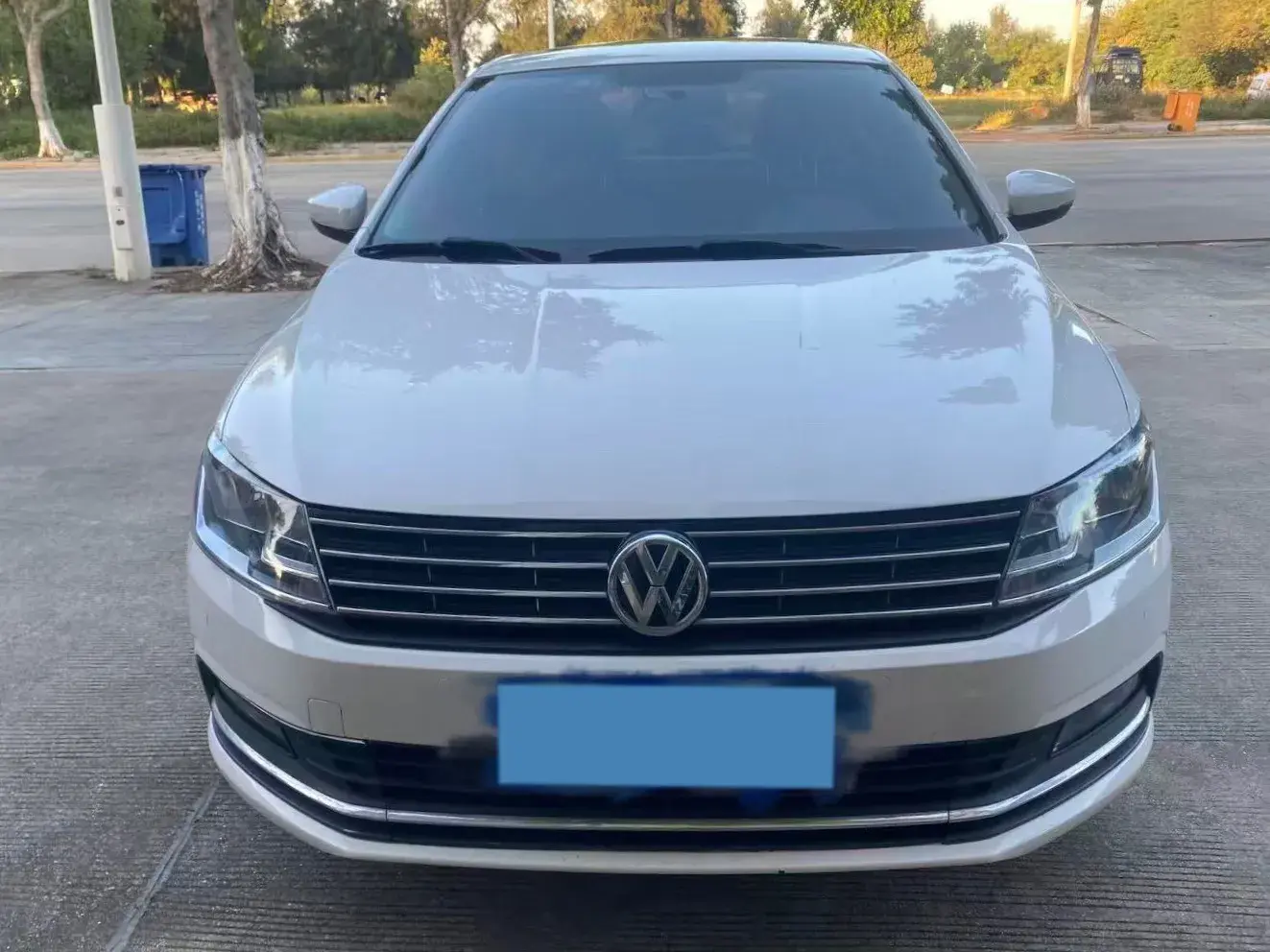 2017 VOLKSWAGEN LAVIDA thumbnail 2