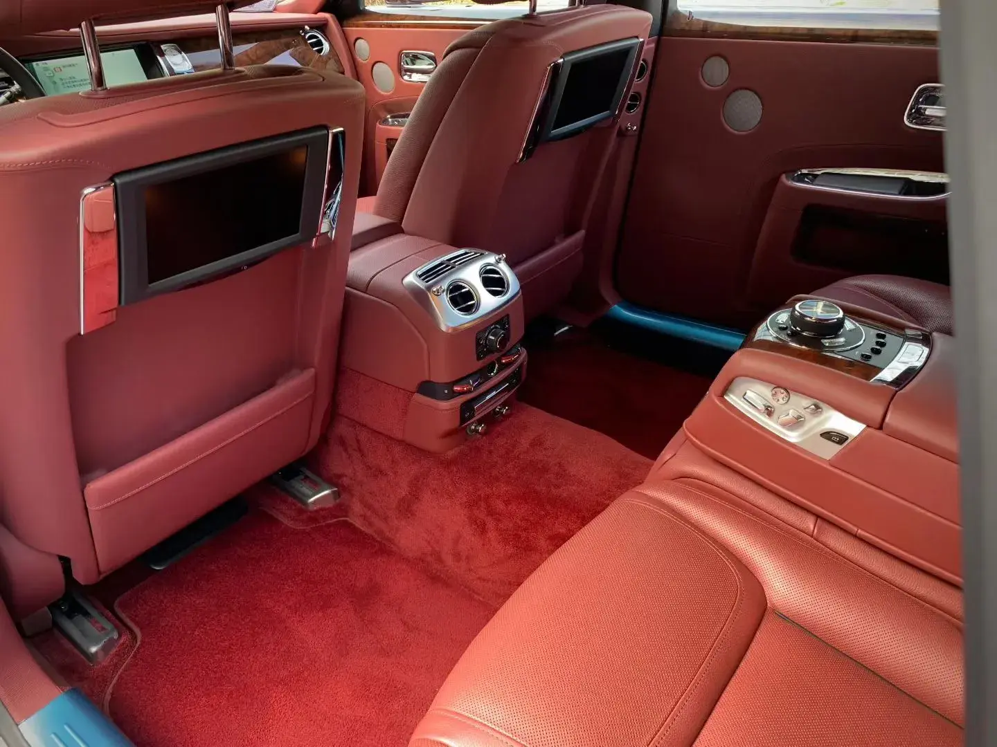 2015 ROLLS-ROYCE GHOST thumbnail 4