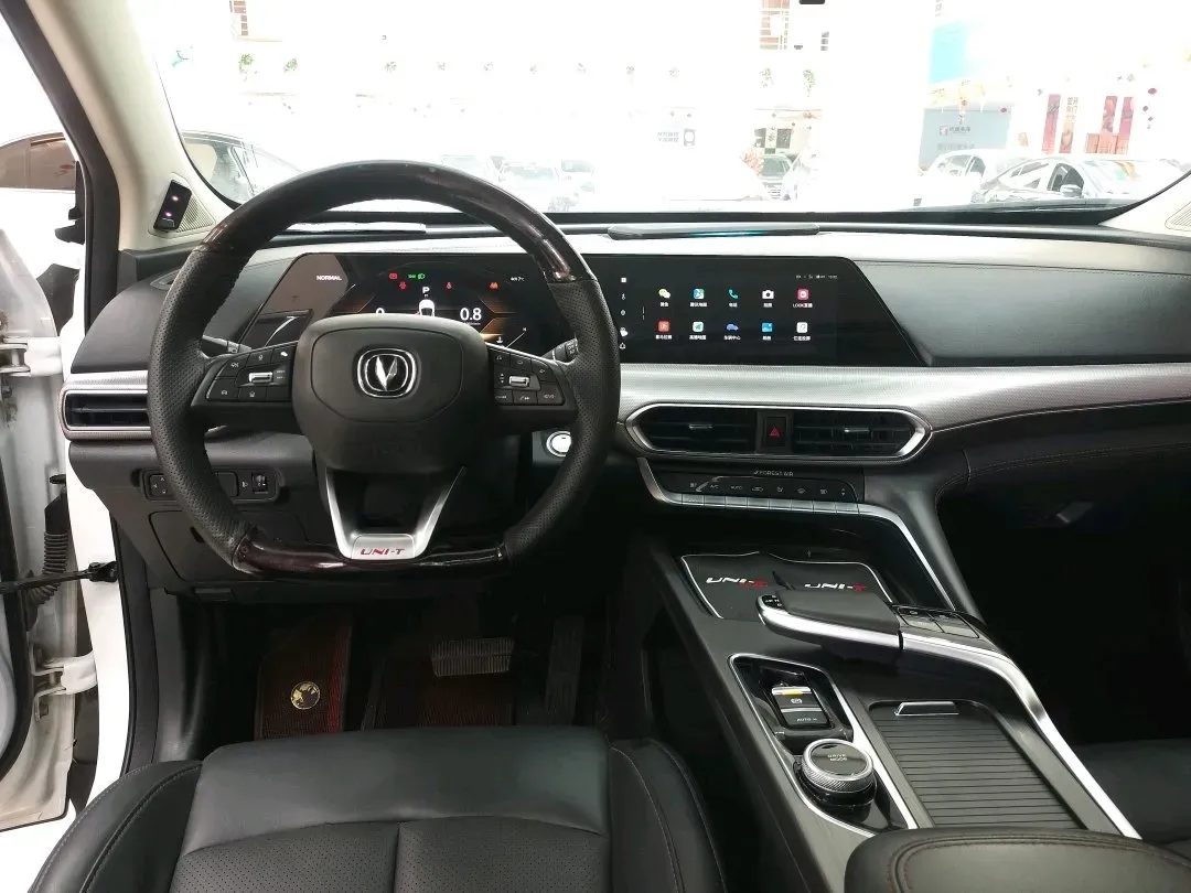 2020 ChangAn UNI-T 1.5T 180HP L4 7DCT,autocango,china used car exporter,china ev exporter,chinese used car exporter,chinese used ev exporter