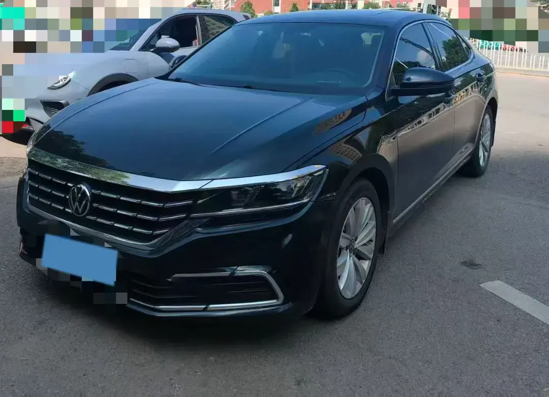 2021 VOLKSWAGEN PASSAT view 1