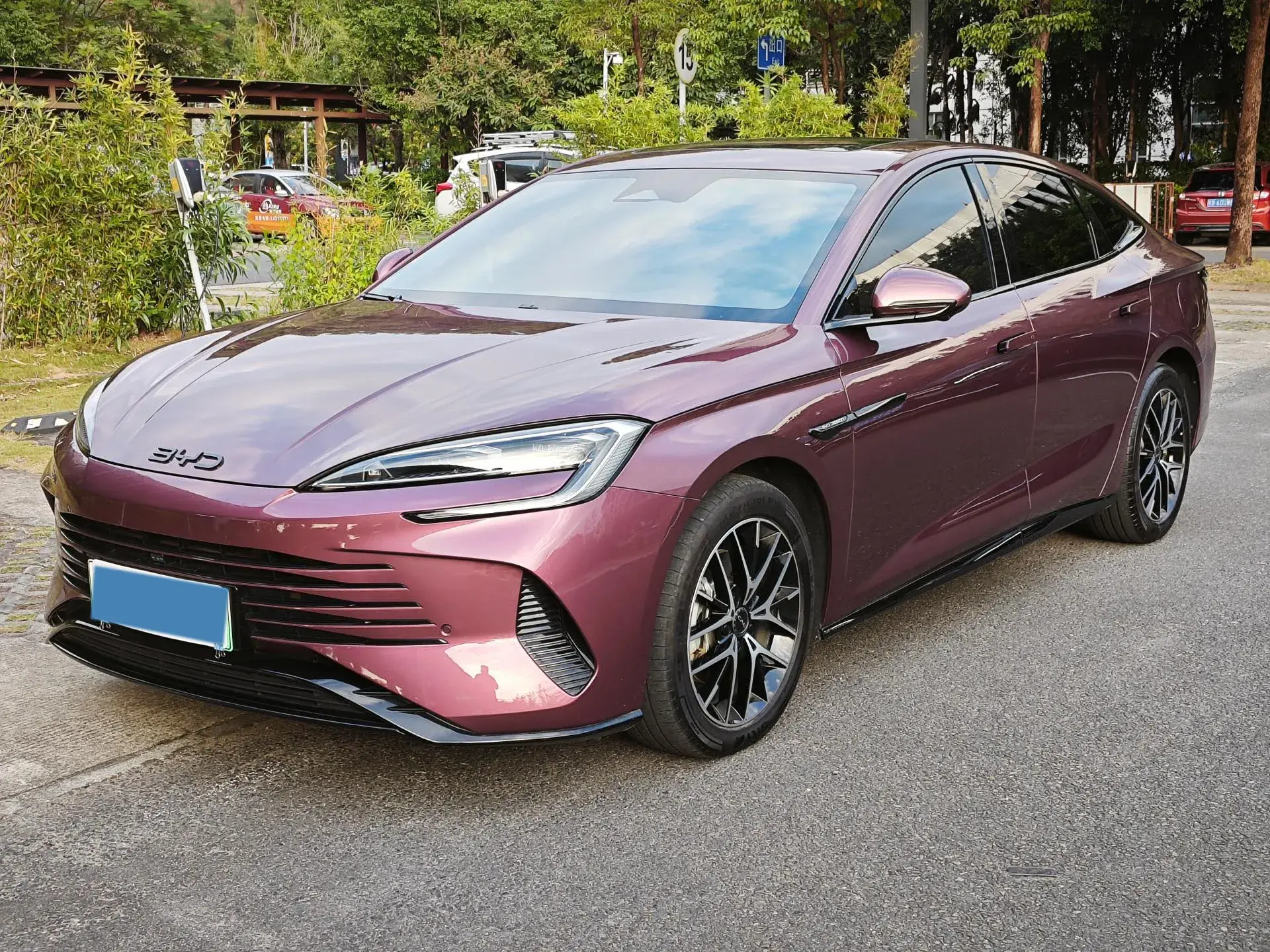 2024 BYD SEAL view 1