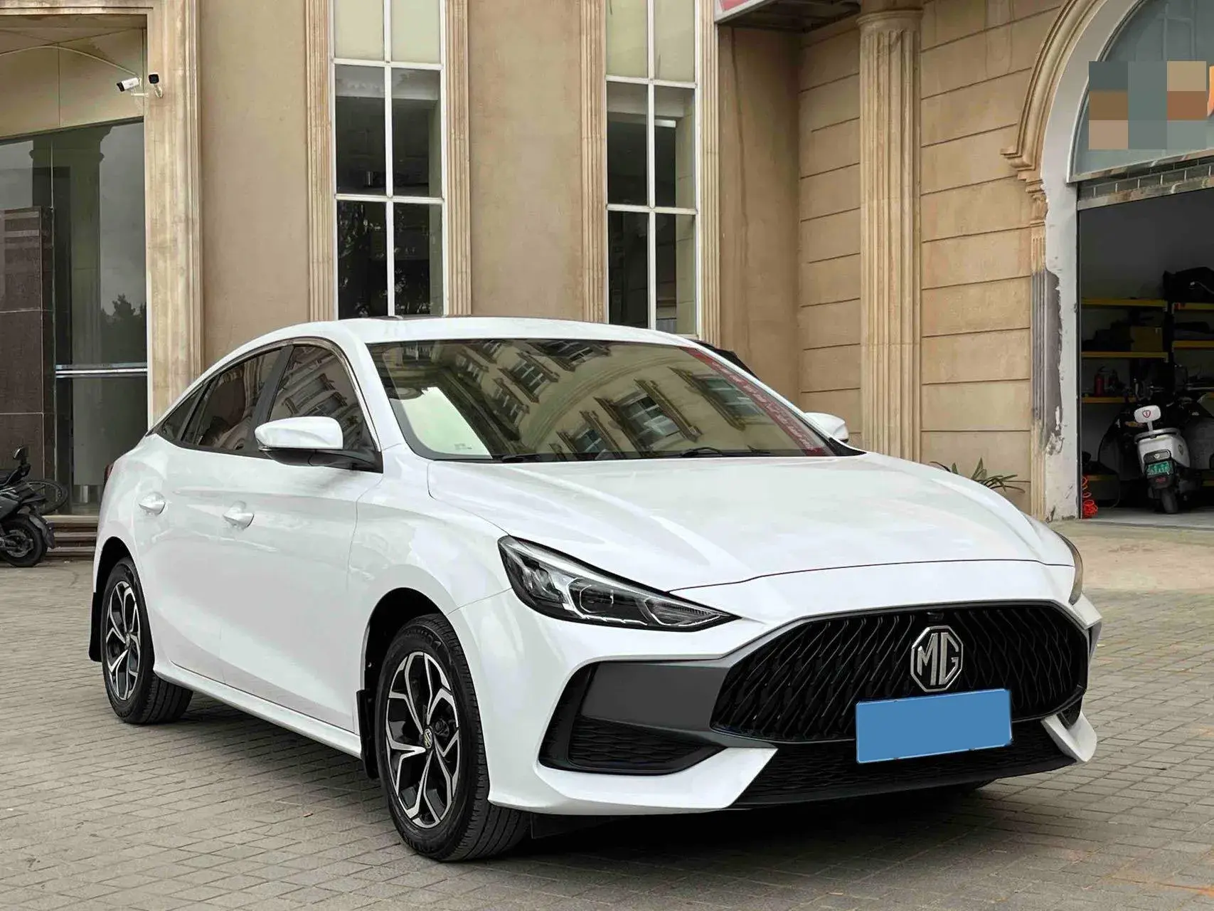 2022 MG 5 thumbnail 3