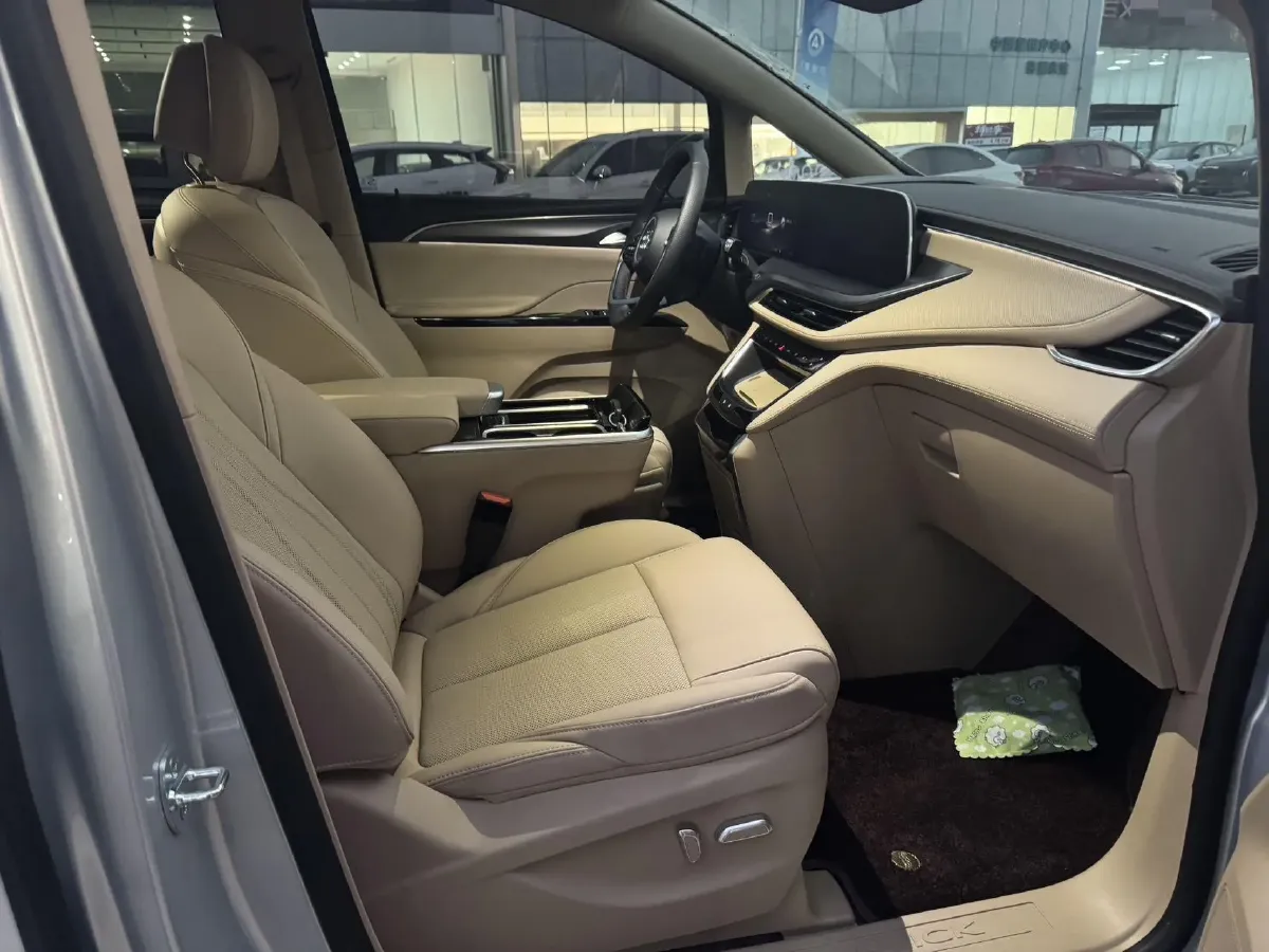 2025 Buick GL8 1.5T 180HP L4 2DHT PHEV,autocango,china used car exporter,china ev exporter,chinese used car exporter,chinese used ev exporter