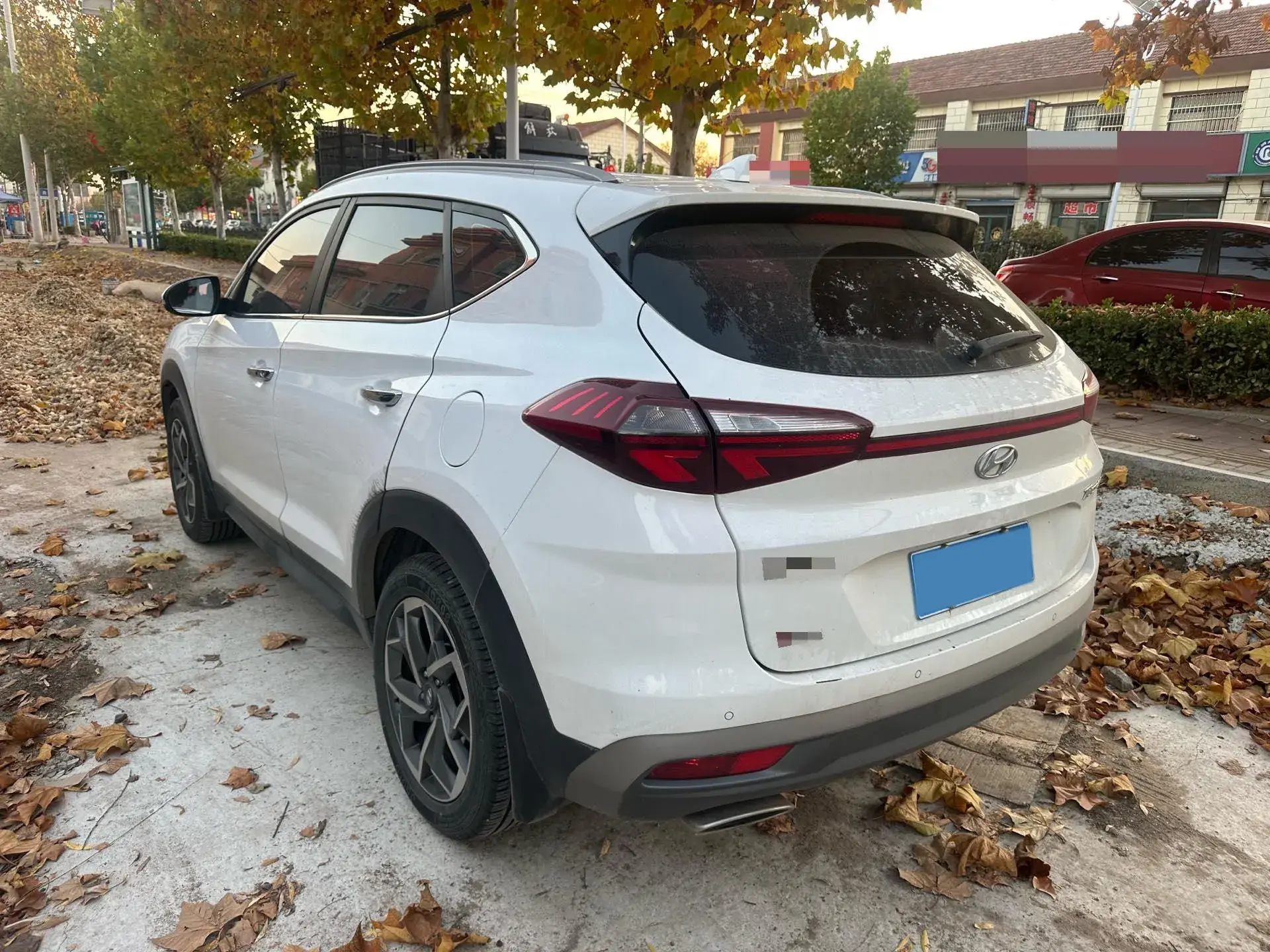 2020 HYUNDAI TUCSON thumbnail 4
