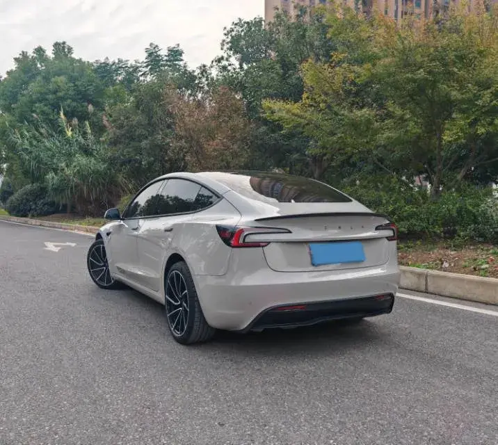 2023 TESLA MODEL thumbnail 3