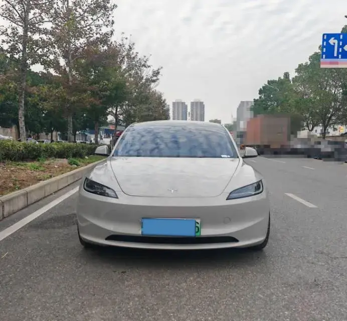 2023 TESLA MODEL thumbnail 2