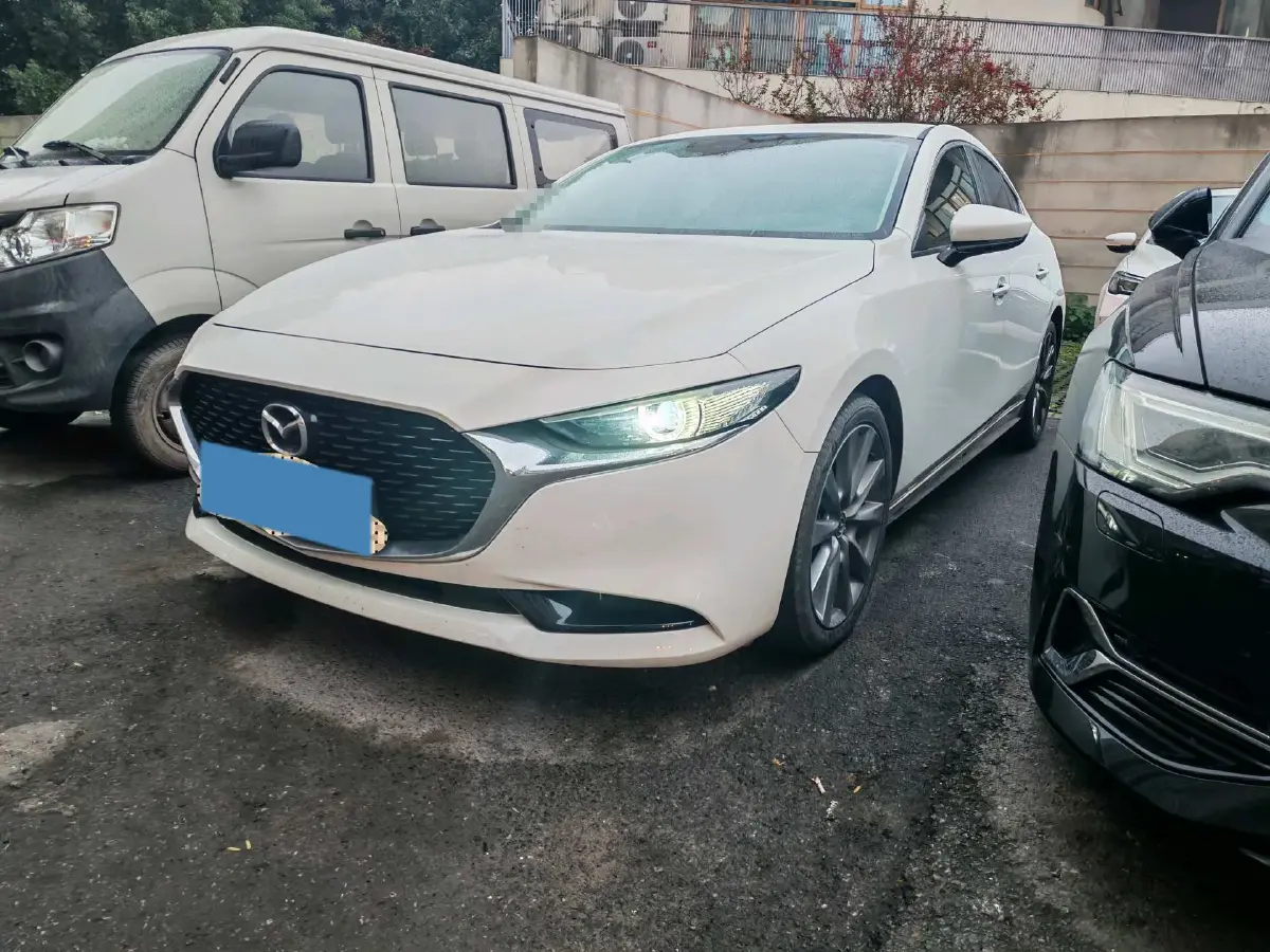 2020 Mazda 3 Axela 2.0L 158HP L4 6AT