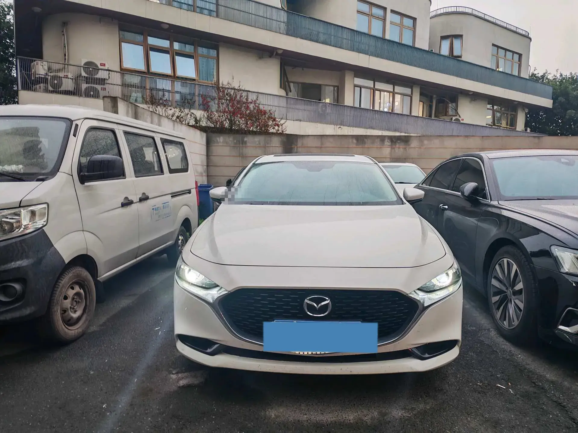 2020 MAZDA 3 thumbnail 2