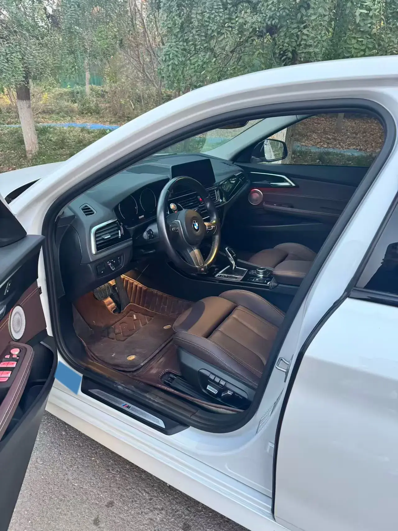 2023 BMW 1 thumbnail 3