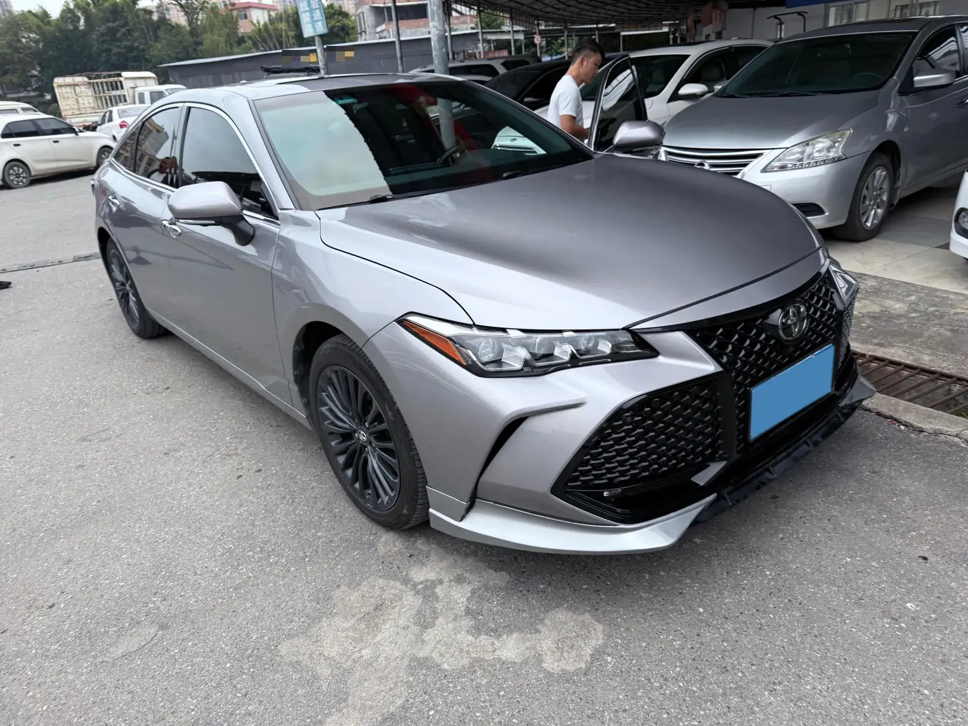 2019 TOYOTA AVALON thumbnail 2