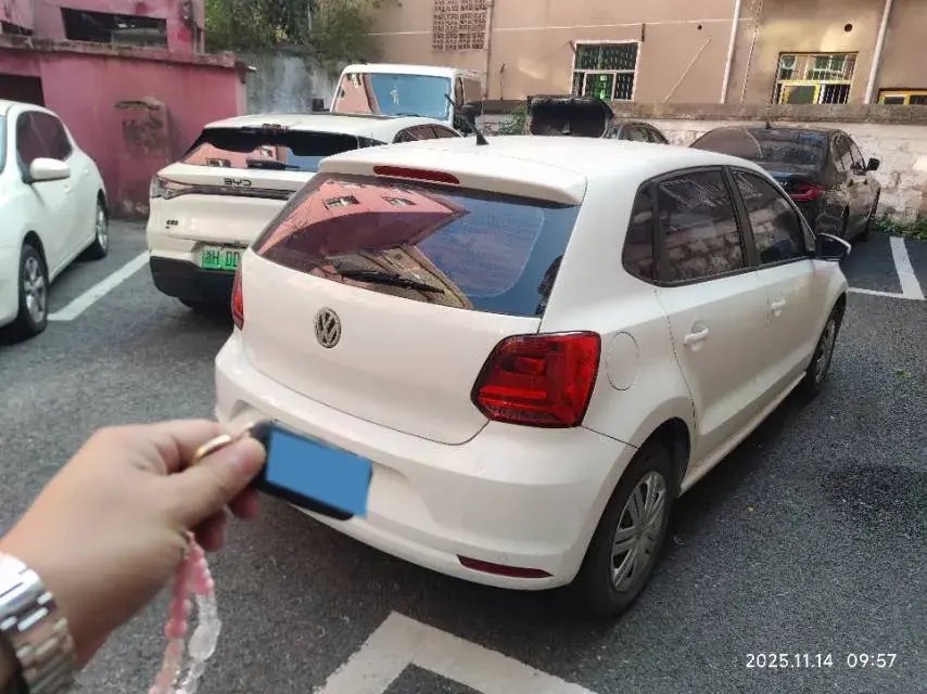 2018 VOLKSWAGEN POLO thumbnail 3