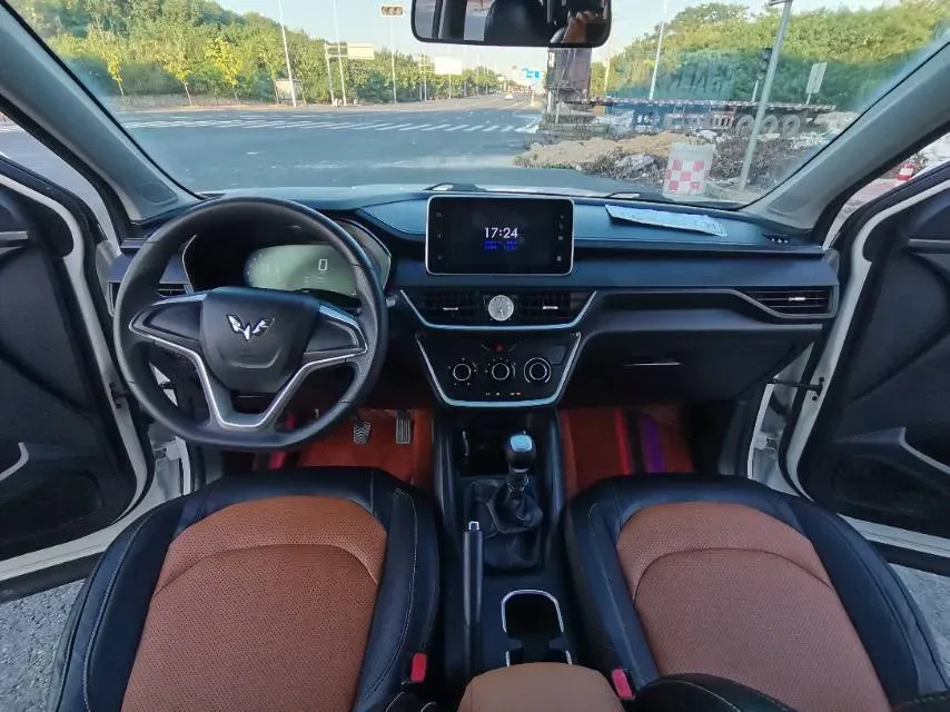 2018 WuLing HongGuang S3 1.5T 150HP L4 6MT,autocango,china used car exporter,china ev exporter,chinese used car exporter,chinese used ev exporter