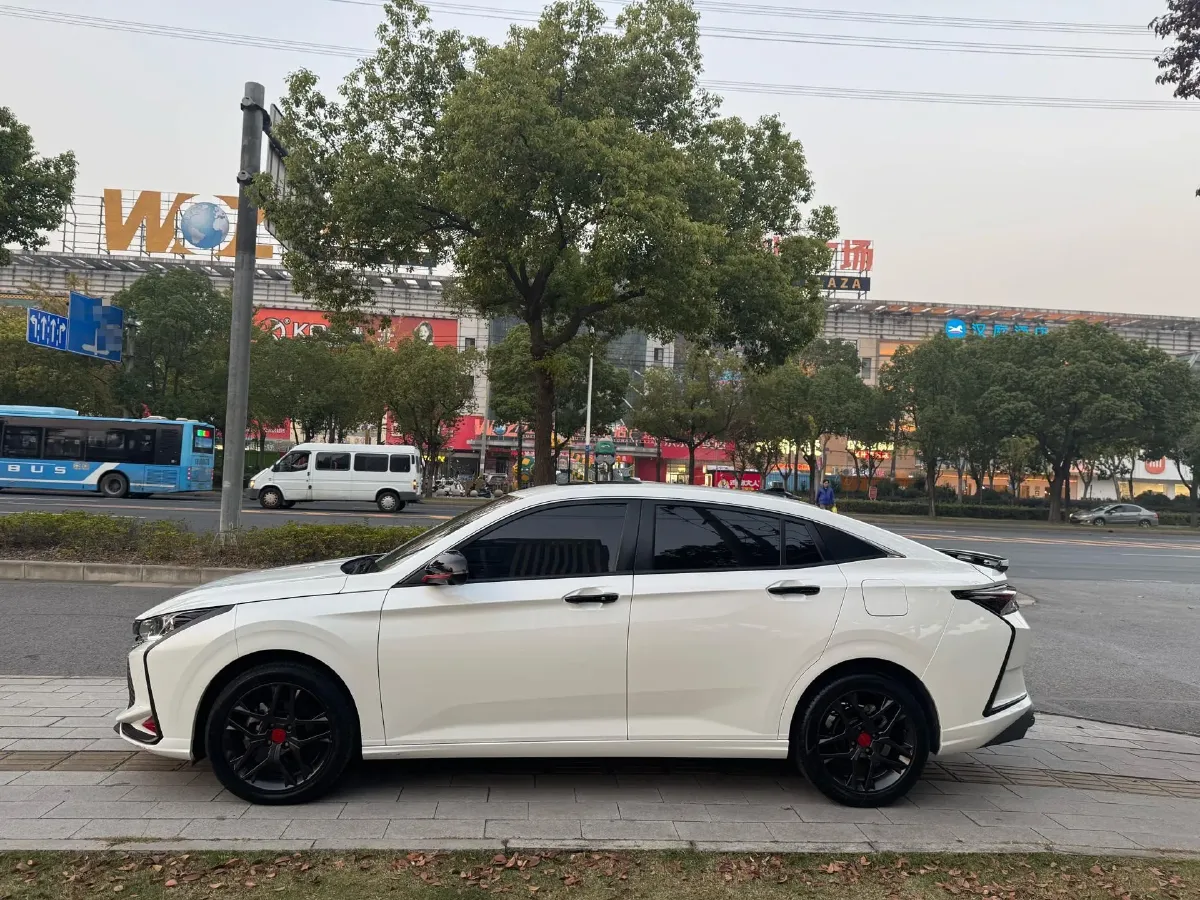 2021 DongFeng Aeolus YiXuan 1.5T 150HP L4 6DCT,autocango,china used car exporter,china ev exporter,chinese used car exporter,chinese used ev exporter