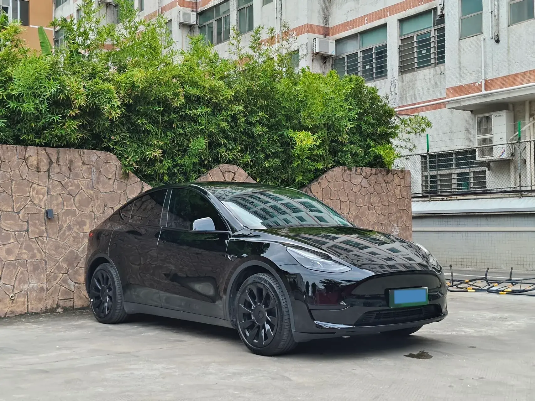 2022 TESLA MODEL thumbnail 2