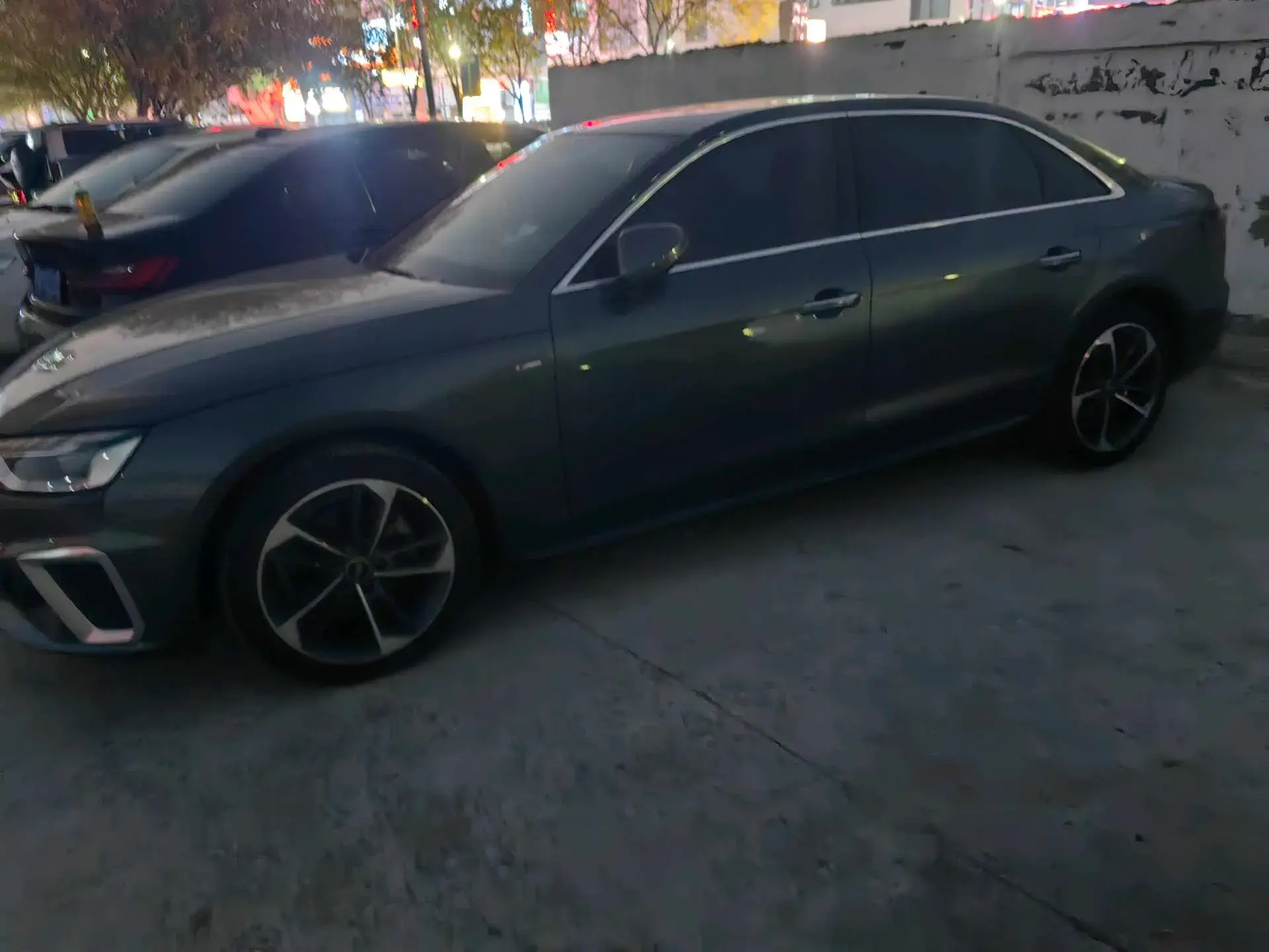 2023 AUDI A4L thumbnail 2