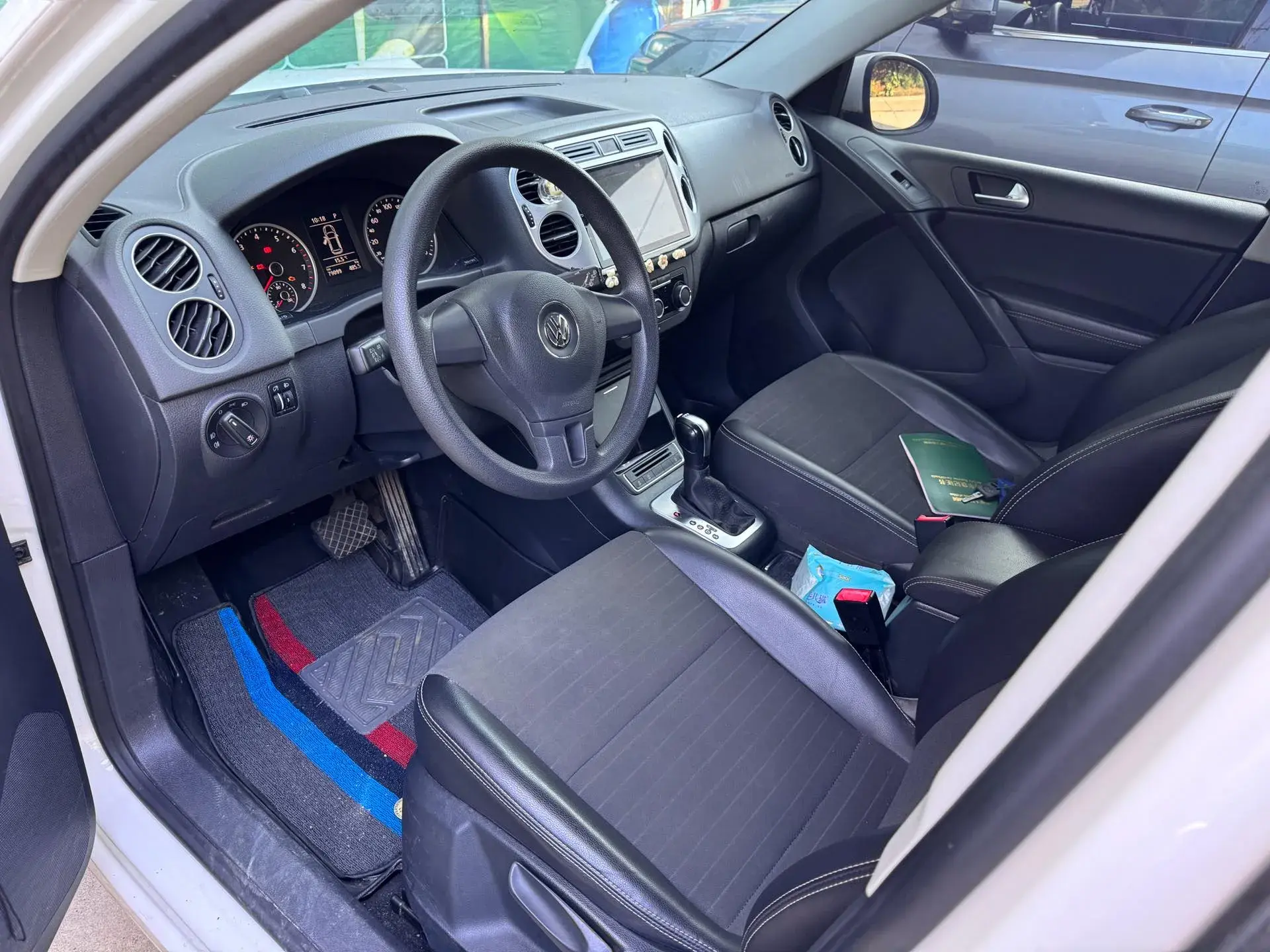 2016 VOLKSWAGEN TIGUAN thumbnail 3