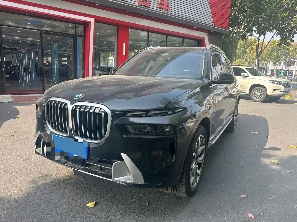 2024 BMW X7 3.0T 381HP L6 8AT,autocango,china used car exporter,china ev exporter,chinese used car exporter,chinese used ev exporter
