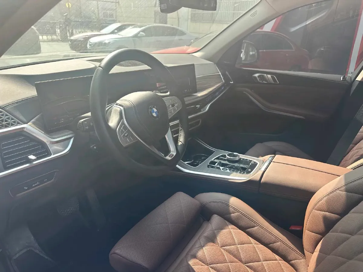 2024 BMW X7 3.0T 381HP L6 8AT,autocango,china used car exporter,china ev exporter,chinese used car exporter,chinese used ev exporter