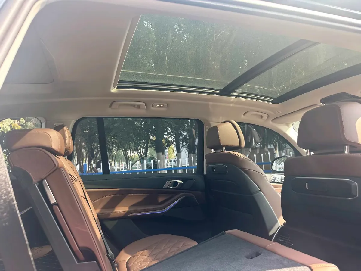 2024 BMW X7 3.0T 381HP L6 8AT,autocango,china used car exporter,china ev exporter,chinese used car exporter,chinese used ev exporter