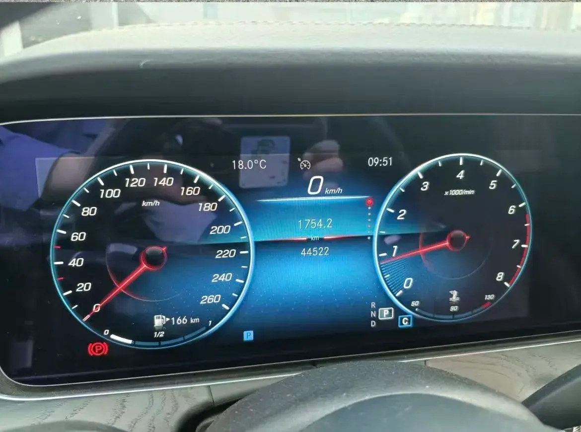 2021 MERCEDES-BENZ E thumbnail 3