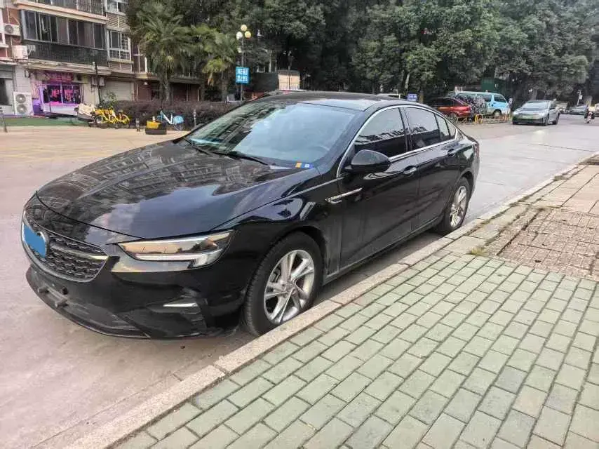 2020 BUICK REGAL view 1