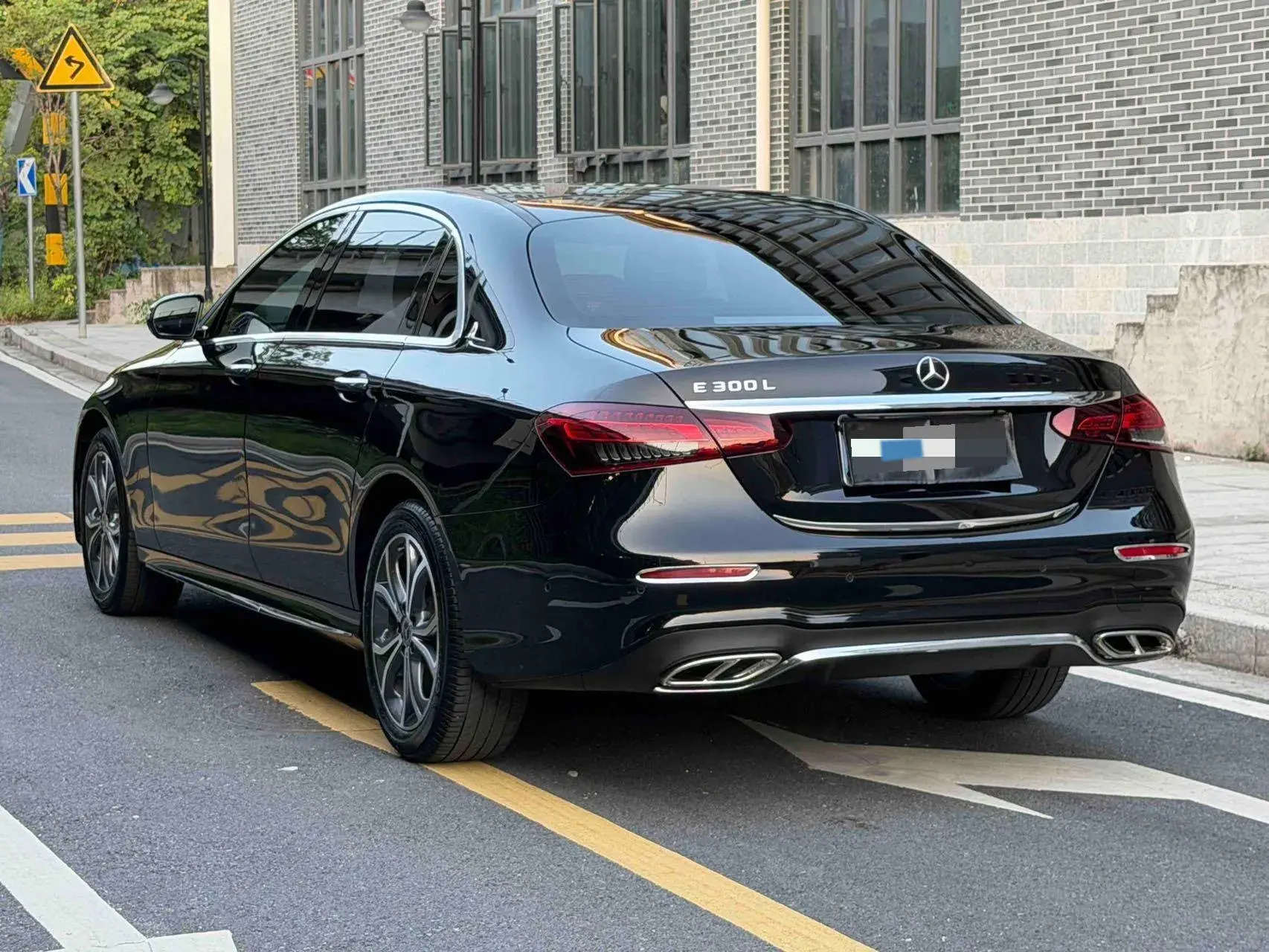 2021 MERCEDES-BENZ E thumbnail 3