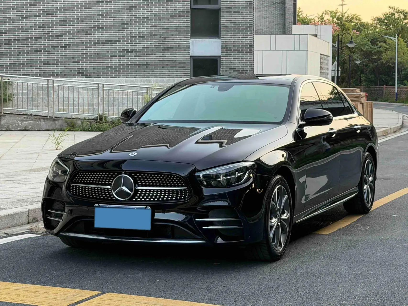 2021 MERCEDES-BENZ E view 1