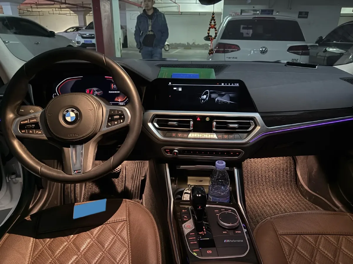 2021 BMW 3 Series 2.0T 184HP L4 8AT,autocango,china used car exporter,china ev exporter,chinese used car exporter,chinese used ev exporter